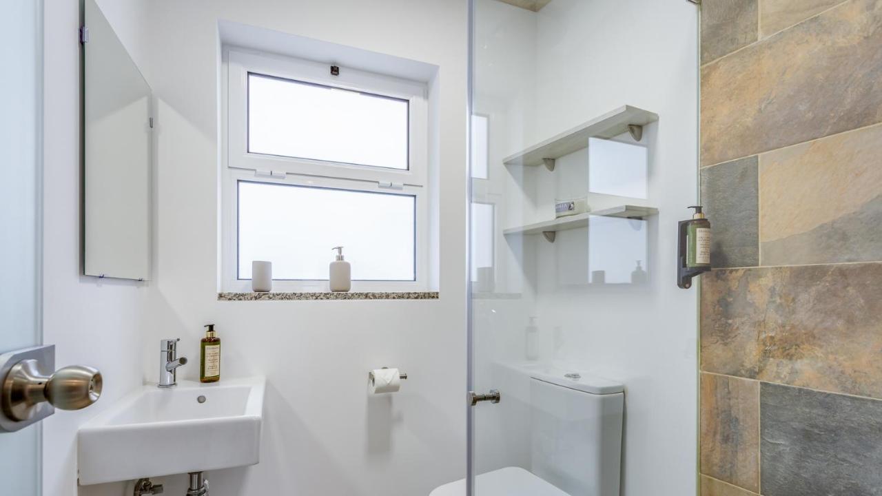 Glamorous 1 Bdr Duplex Apartment By Lovelystay 塔维拉 外观 照片